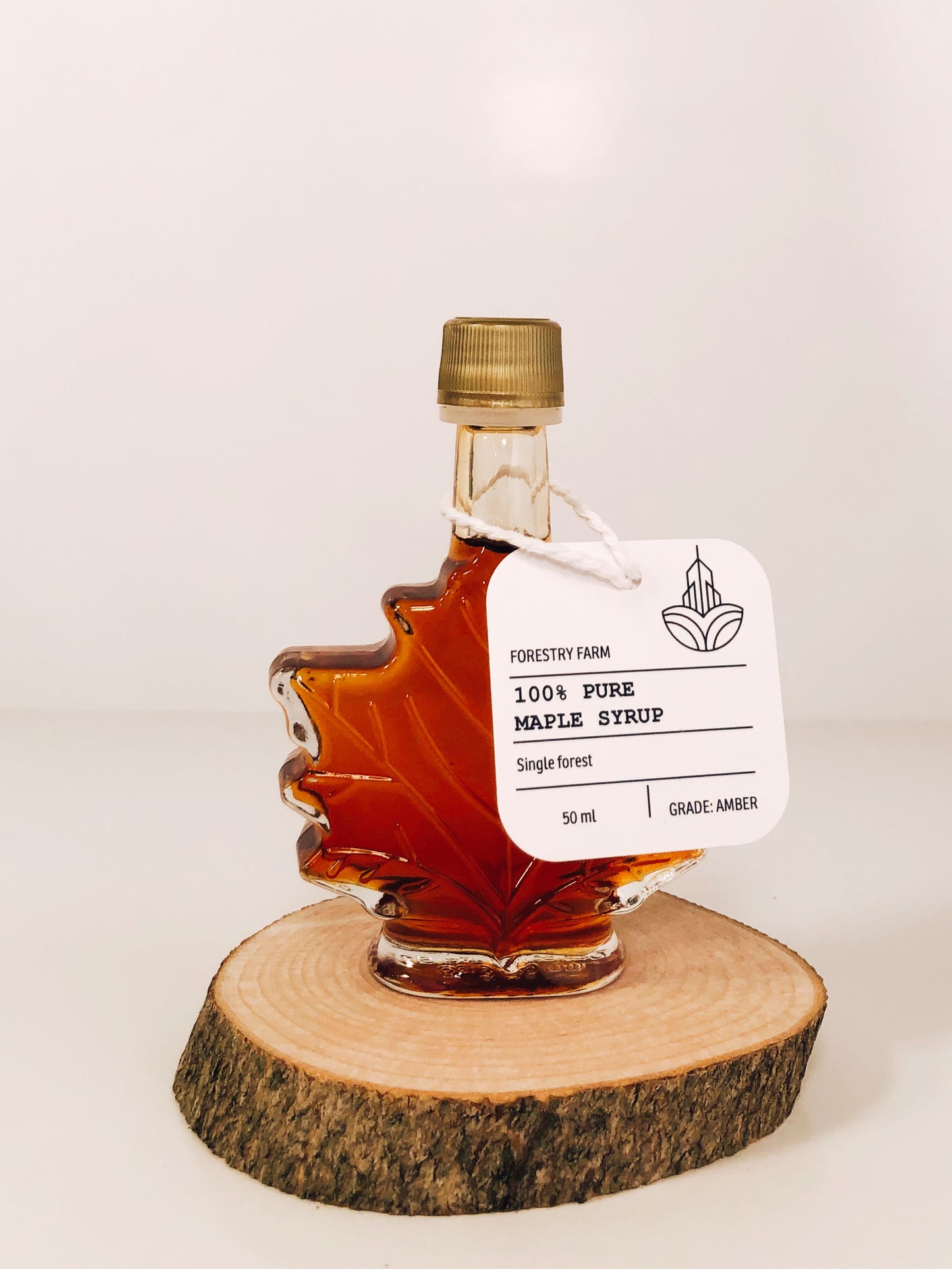 Pure Canadian Maple Syrup in Maple Leaf-Shaped Bottle - Artisanal, Sustainable, Exceptional Quality - Perfect Gift for Events