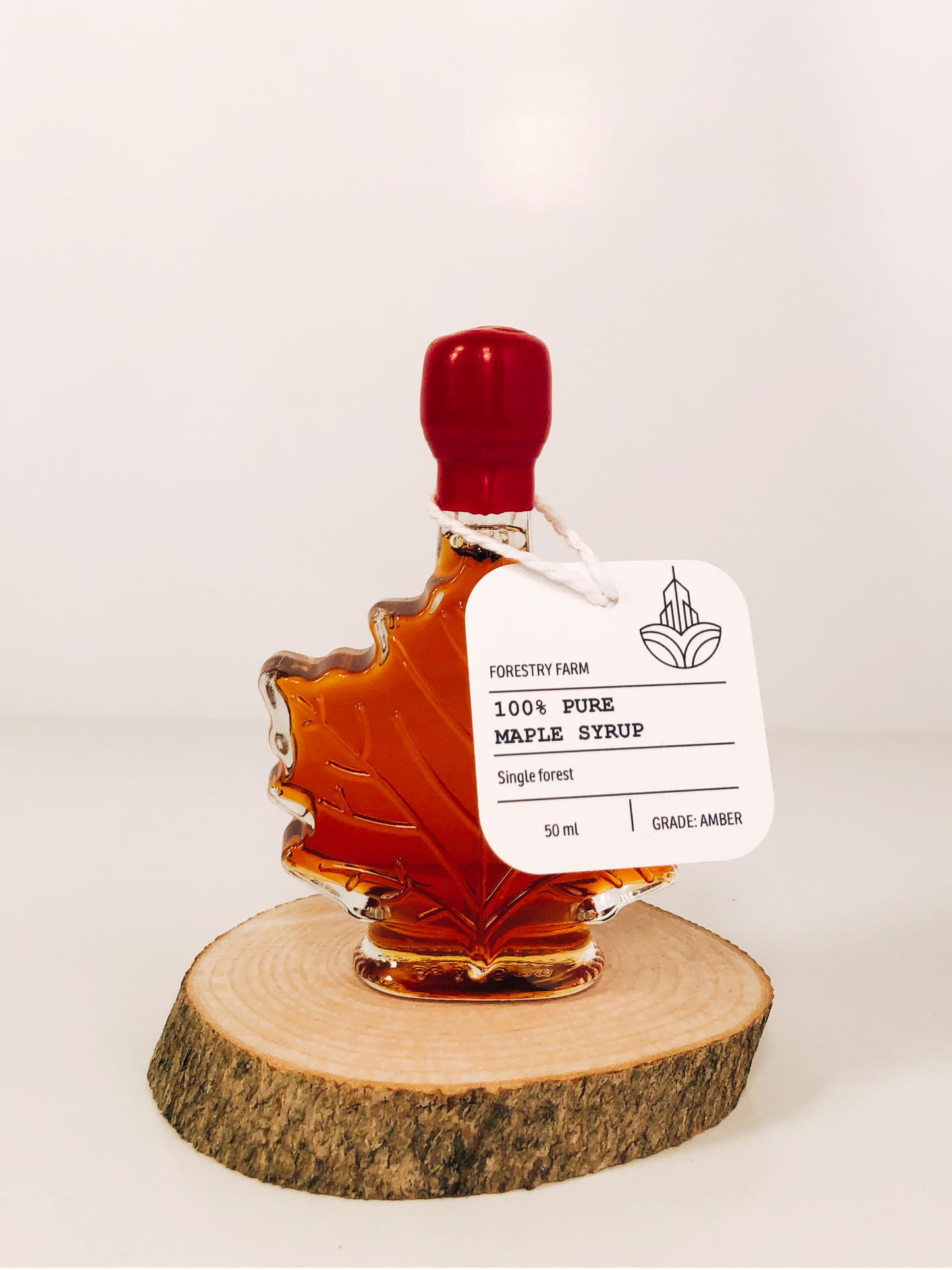 Pure Canadian Maple Syrup in Maple Leaf-Shaped Bottle - Artisanal, Sustainable, Exceptional Quality - Perfect Gift for Events